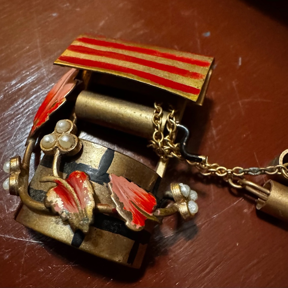 VINTAGE COLLECTABLE PIN DATING back to 1939s